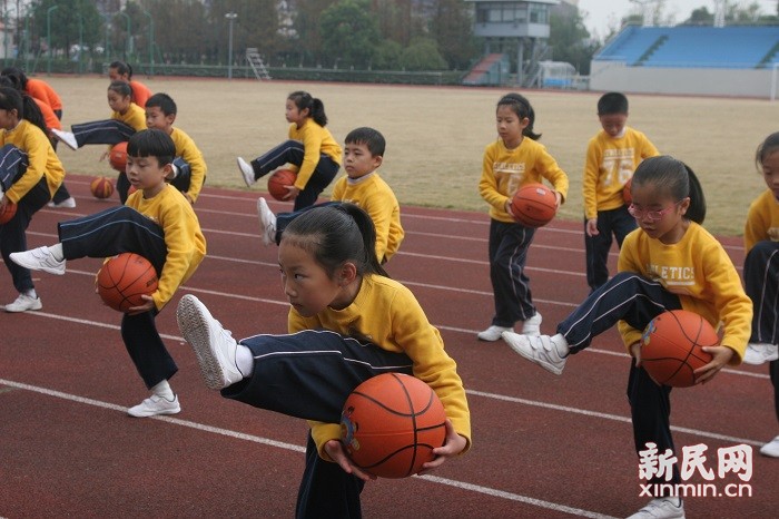 小学兴趣化、初中多样化、高中专项化、大学个性化——上海体育课改：打造学生真正喜欢的体育课