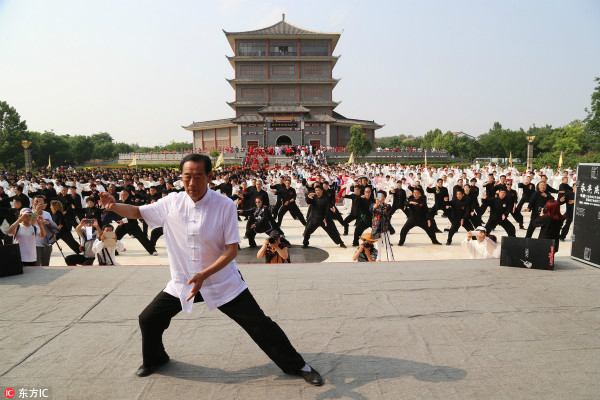 王西安弟子：边经商边推广太极