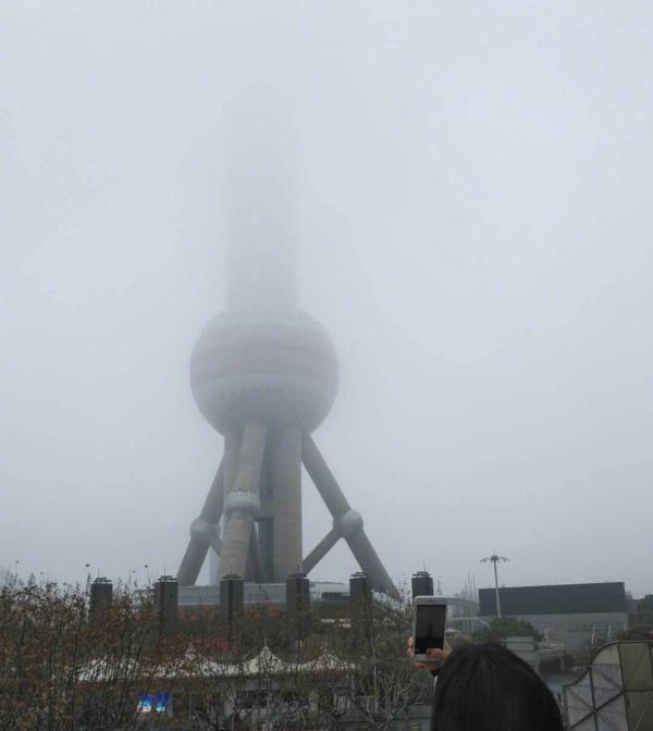 德业温馨提醒：上海大雾橙色预警，大家出行注意安全