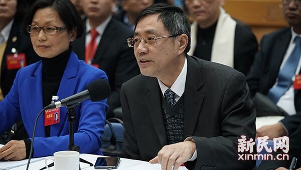 上海两会 | 市政协委员肖龙根呼吁：为外来环卫工人解决住房困难