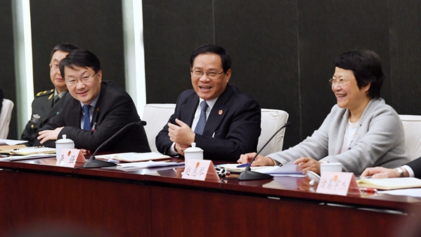 李强参加青浦代表团审议：做好生态建设、特色产业、乡村振兴大文章