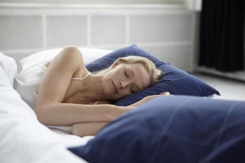关注3·21世界睡眠日 长期睡眠不足或过长损害血糖调节
