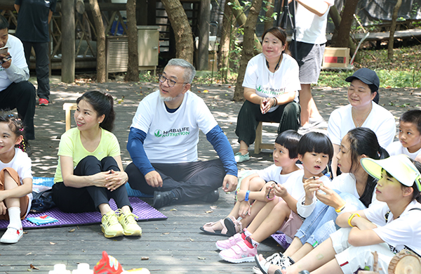 亲近自然、体验环保理念 儿童村孩子来沪参与夏令营