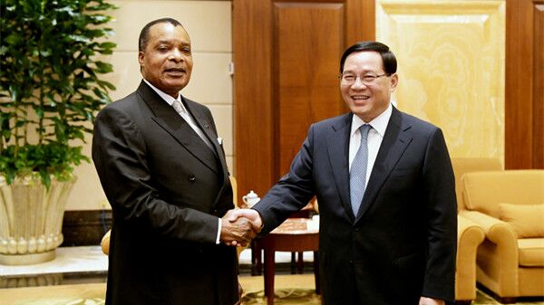 李强会见刚果共和国总统萨苏