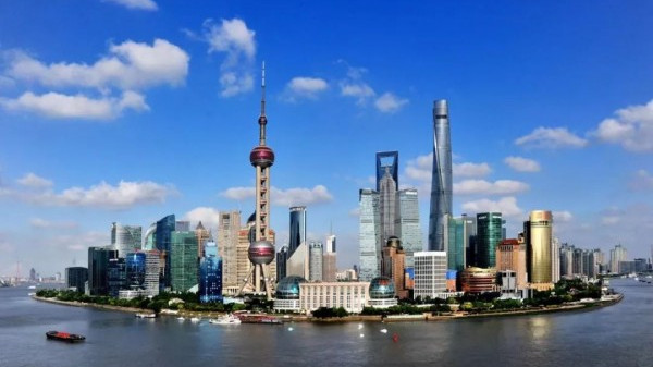 高光时刻 | 看一百年的中国去上海 站在地球仪旁想浦东