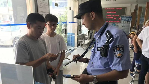 特警狙击手转型社区民警 不同的岗位一样的坚守