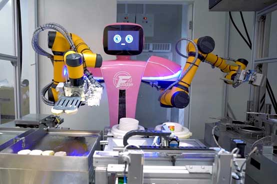 机器人餐厅从"天"而降 中餐世界级智能革命来临