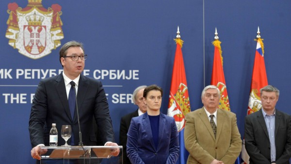 塞尔维亚宣布进入紧急状态 寄希望于中国技术与物资援助