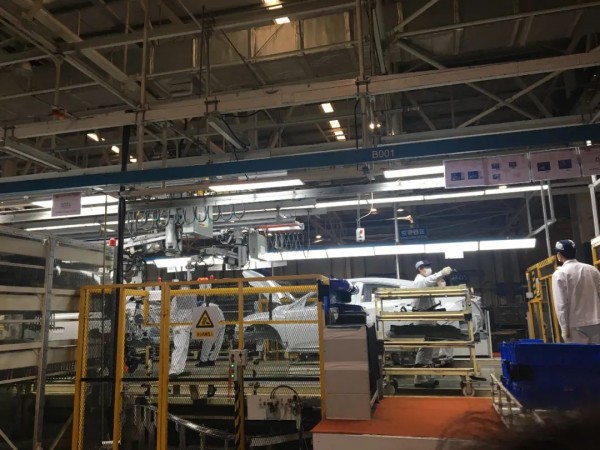 『总台』湖北车企“满血复活”！总台央广记者现场探访→