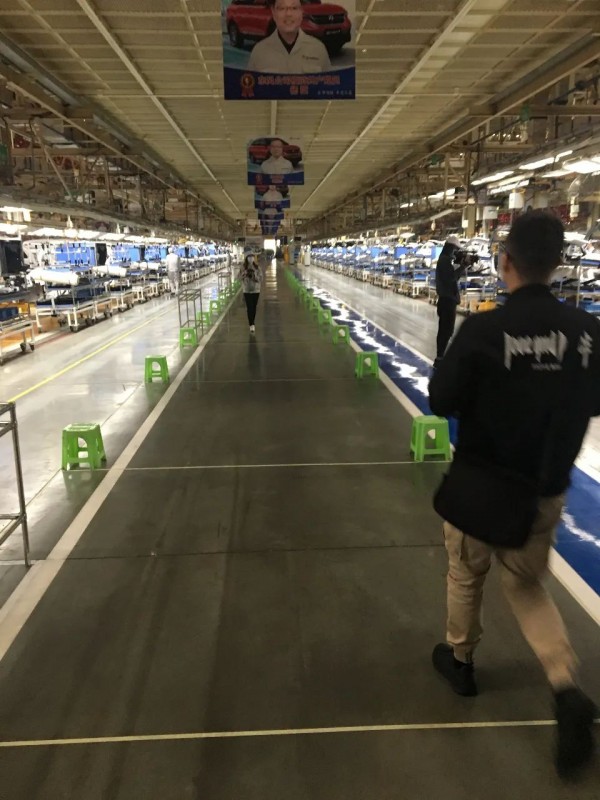 『总台』湖北车企“满血复活”！总台央广记者现场探访→