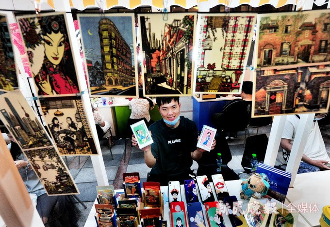 海派剪纸展示魔都时尚