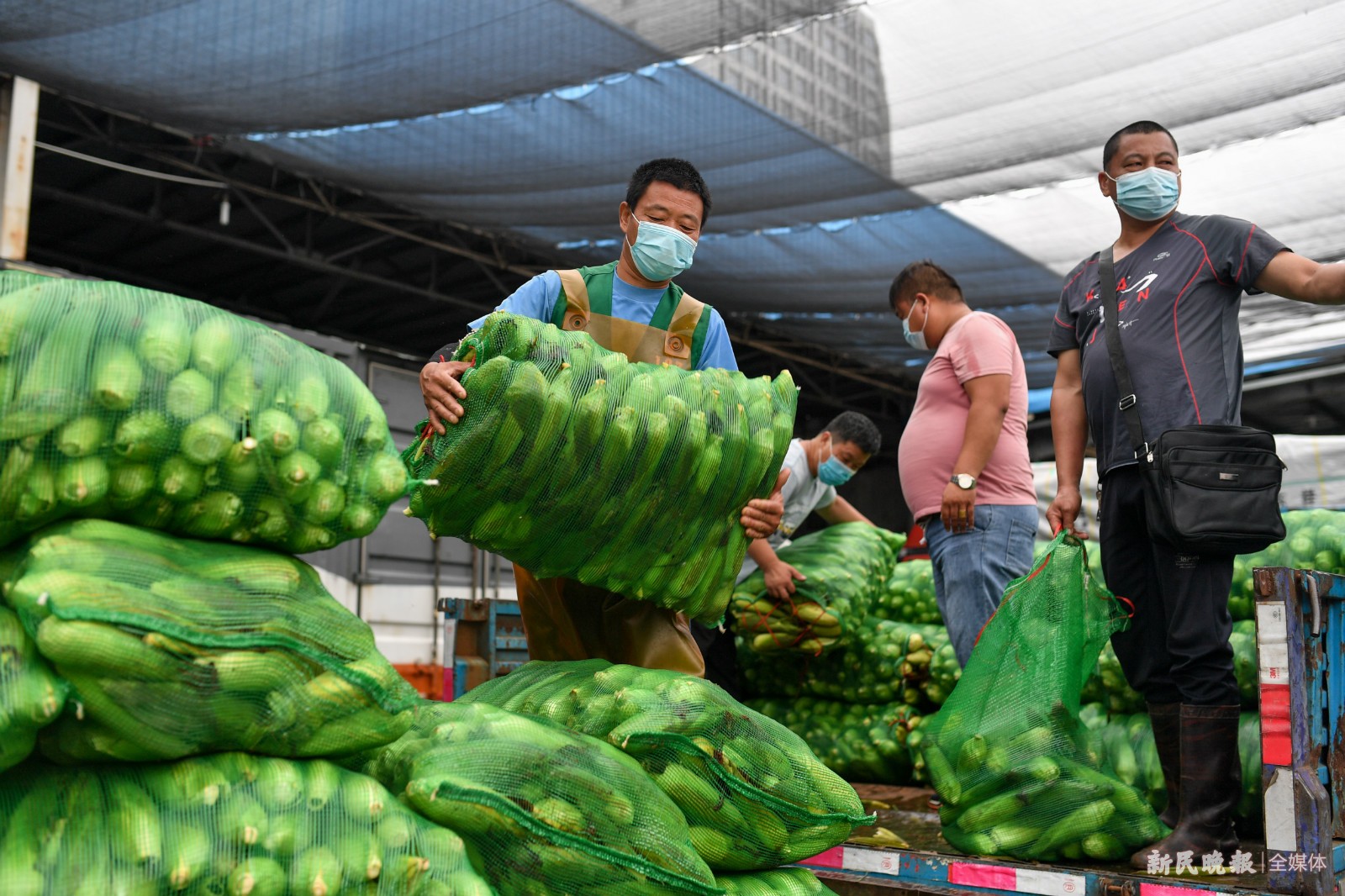 江桥批发市场防疫措施升级
