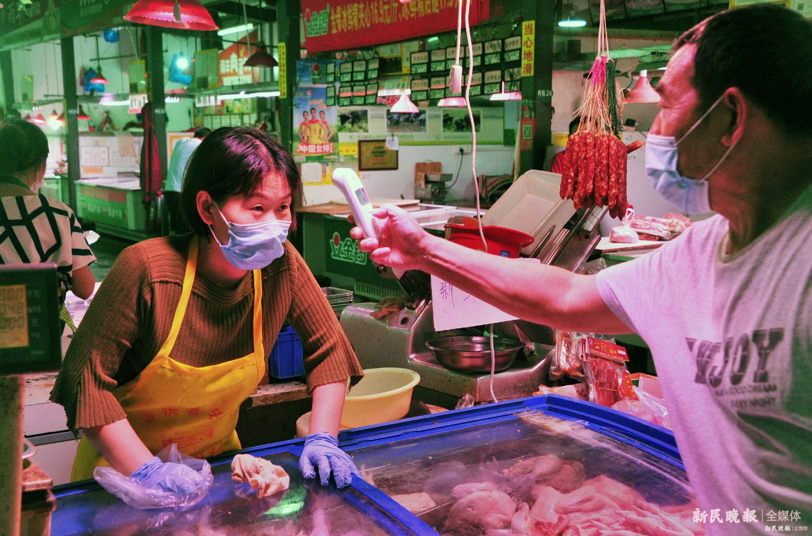 菜场防疫举措升级