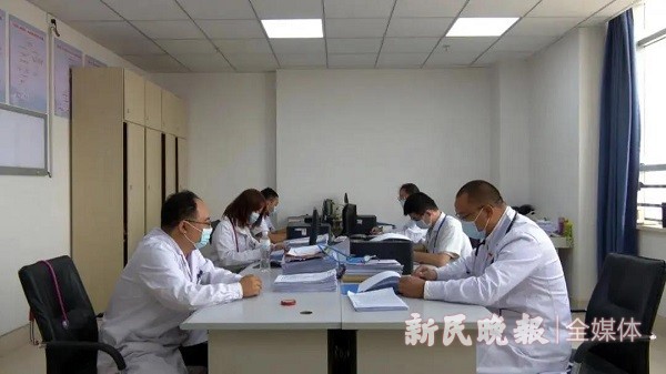 总书记在第三次中央新疆工作座谈会上的讲话引起巴楚医护人员热烈反响