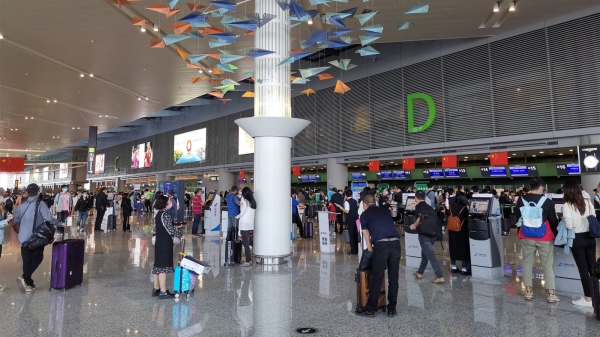 长假期间上海机场国内航班量客运量创历史同期新高
