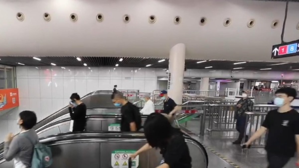 视频 | 日最大客流20余万人次 上海这个地铁站越来越“无障碍”了