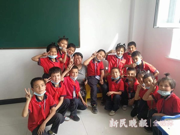 书香万里 爱的传递——记上海享物公益爱心团队泽普县图书捐助活动