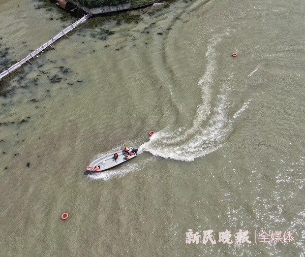 上海公安举办“战高温 保平安”水域实战大练兵