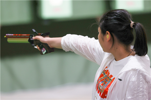 上海神枪手姜冉馨勇夺东京奥运女子10米气手枪铜牌