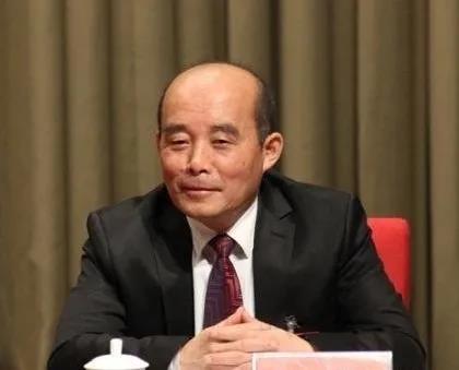 新疆生产建设兵团原副司令员、政法委书记杨福林被查