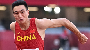 祝贺！朱亚明夺得男子三级跳远银牌