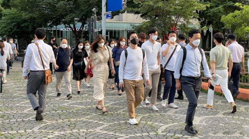 韩国连续67天日增确诊超千例 首都圈疫情呈扩散态势
