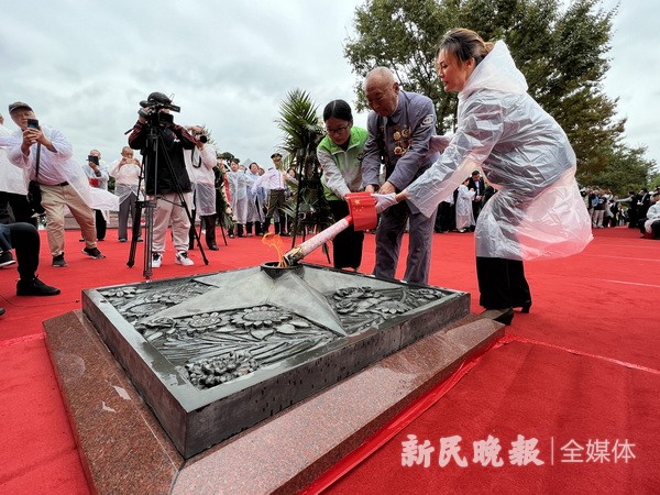 庆祝新四军重建军部八十周年、陈毅军长诞辰一百二十周年纪念活动举行