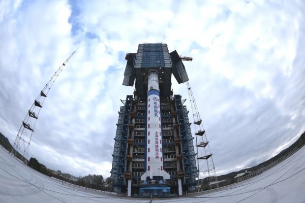 今晚，“上海世界技能大赛”号火箭成功发射我国首颗探日卫星！