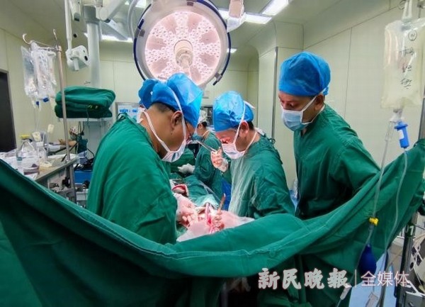 上海援疆医生成功救治一名柯尔格孜族边境护边员