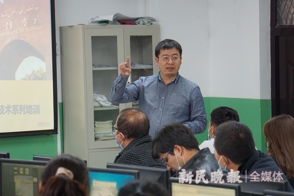 传理念、教技能、带团队——上海援疆教师在喀职院开展建筑信息模型技术系列培训