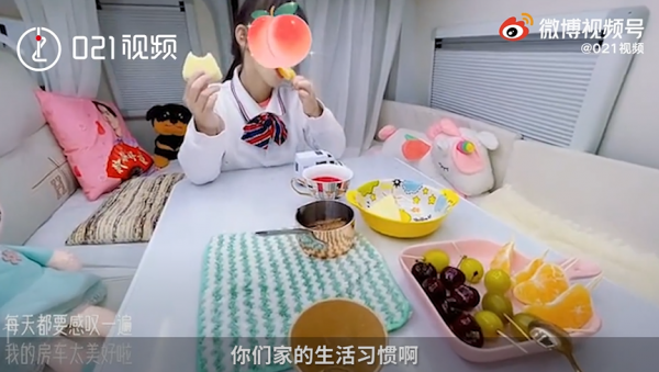 超拼！上海一位三娃妈妈花36万自画图纸定制房车，只为接送孩子上下学