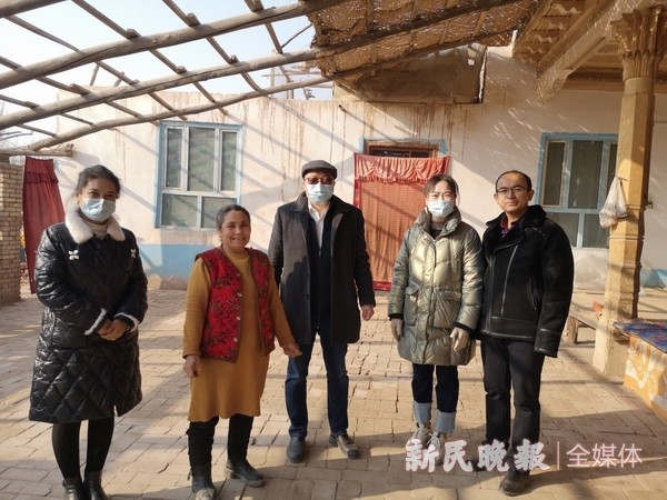 喀什大学土木工程学院上海援疆教师给“亲戚”送温暖