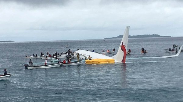 巴布亞新幾內亞航空一載47人客機墜海2名中國公民受重傷