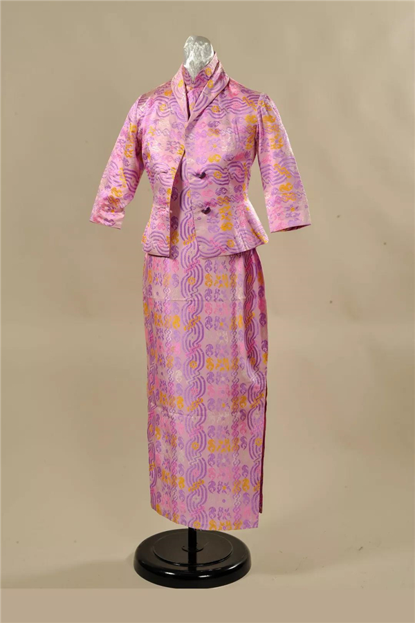 国徽旗袍围棋一张90年历史的老报纸记录了6个解放初期别有深意的故事