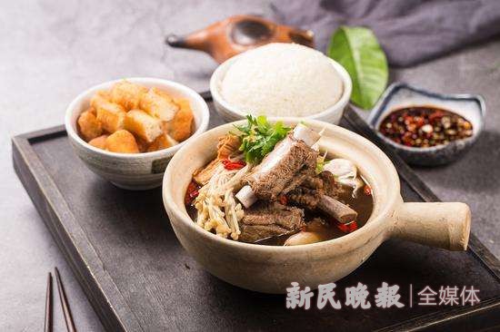 晨读 上海vs新加坡 油条酱油汤 手机新民网
