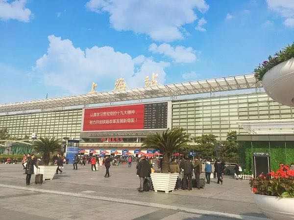 大家坐火车都是去老北站,直到1987年12月28日,当天上海到北京的14次