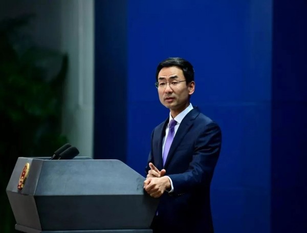 外交部网上蓝厅上演舌战群儒火药味隔着电脑屏都闻到了