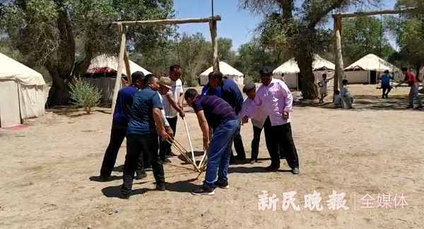 帕普孜：维吾尔族的曲棍球