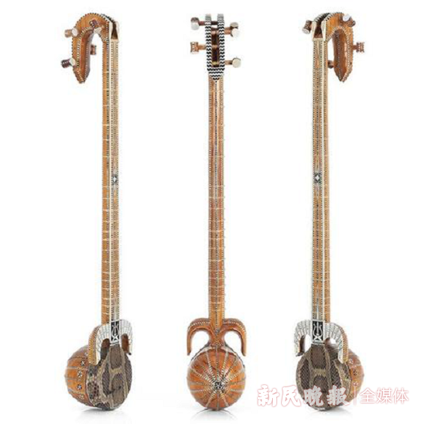 维吾尔族民间乐器之热瓦普和萨塔尔：曾被列入宫廷回部乐