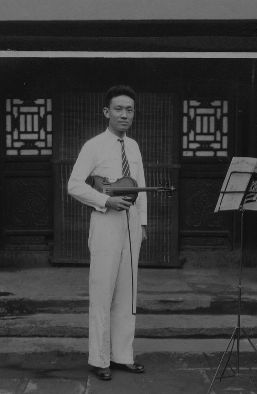 京胡大师杨宝忠近日偶见某公众号转载《菊部赏花记》关于京胡大师