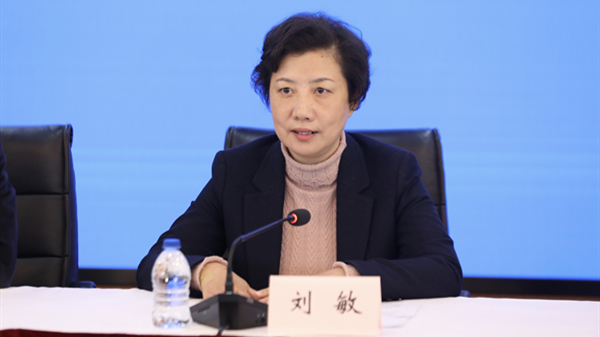 2时,上海市举行第92场疫情防控新闻发布会,市商务委副主任刘敏介绍