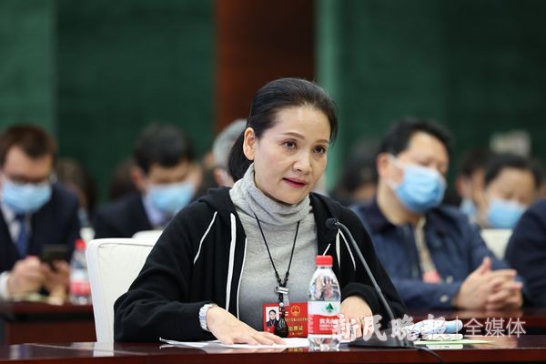 上海宝山沪剧艺术传承中心主任 华雯