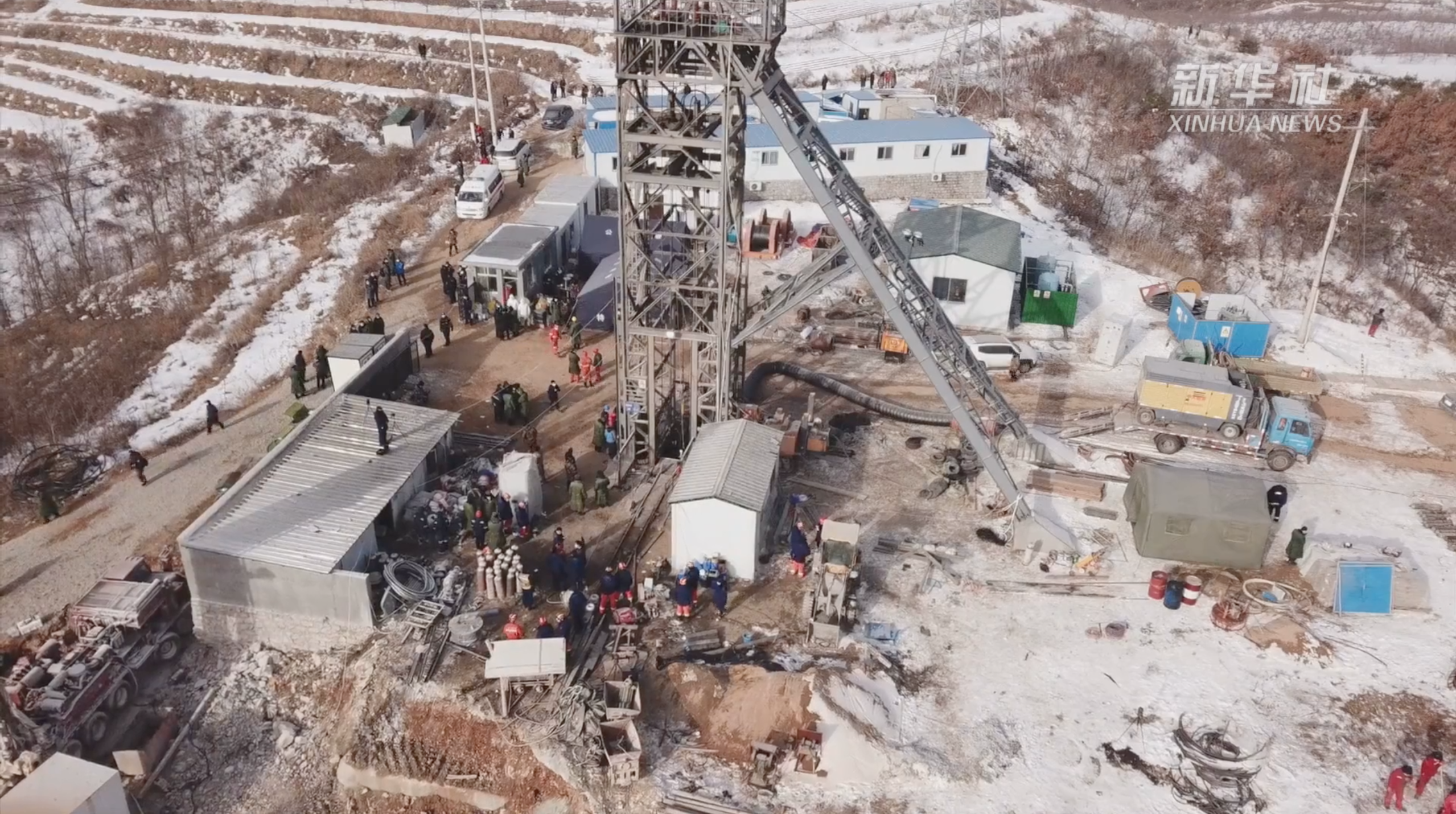 为了每一位被困矿工的生命山东笏山金矿事故救援纪实