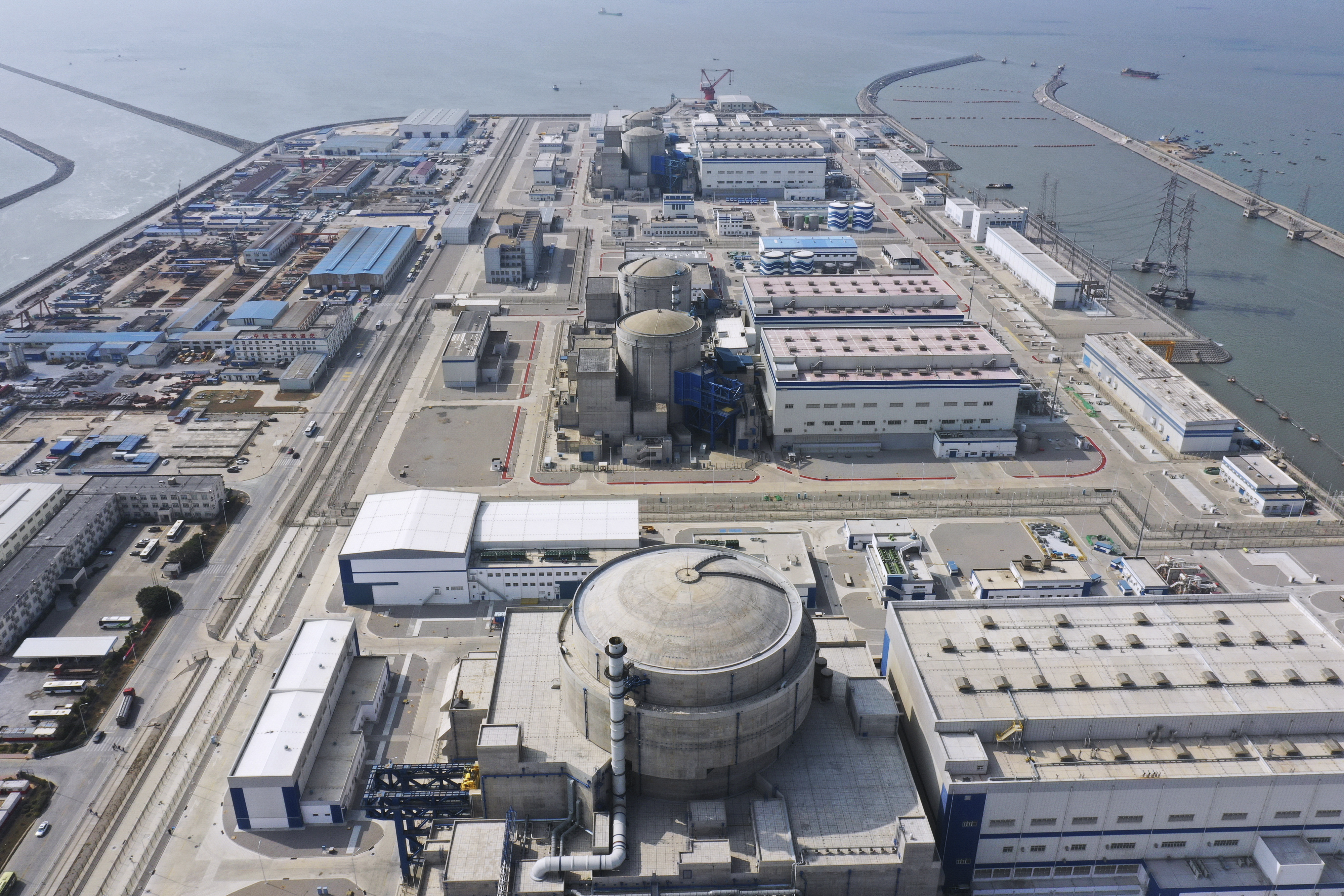 全球第一台"华龙一号"核电机组福建福清核电5号机组已完成满功率连续