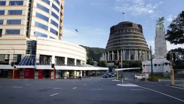 不到半个月，新西兰最大城市再度“封城”
