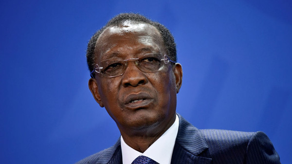 乍得军方说总统视察前线时去世