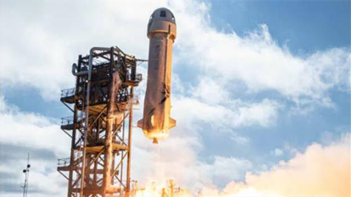 地球首富贝索斯宣布：下个月将带着弟弟乘着火箭去太空旅游