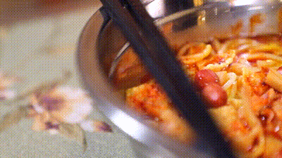 端午粽子新奇特！自制“臭豆腐螺蛳粉粽”，这味道“真香”！ | 上海歆克勒