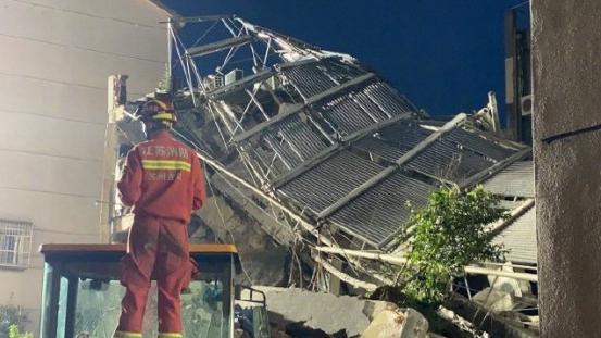 苏州吴江酒店坍塌事故共搜寻出被困人员23人 17人遇难