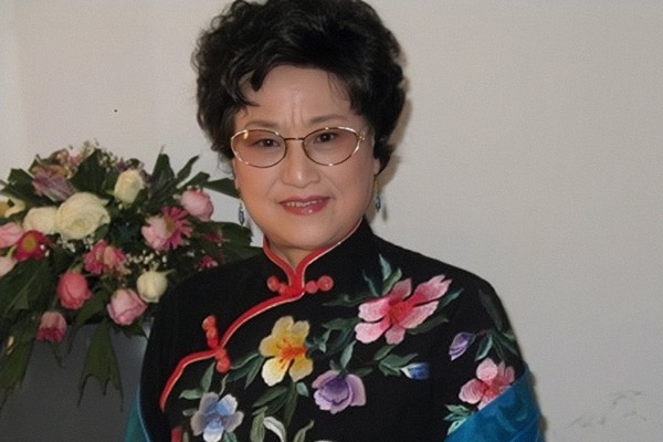 著名越剧表演艺术家、家喻户晓的“林妹妹”王文娟今天凌晨去世_新民社会_新民网